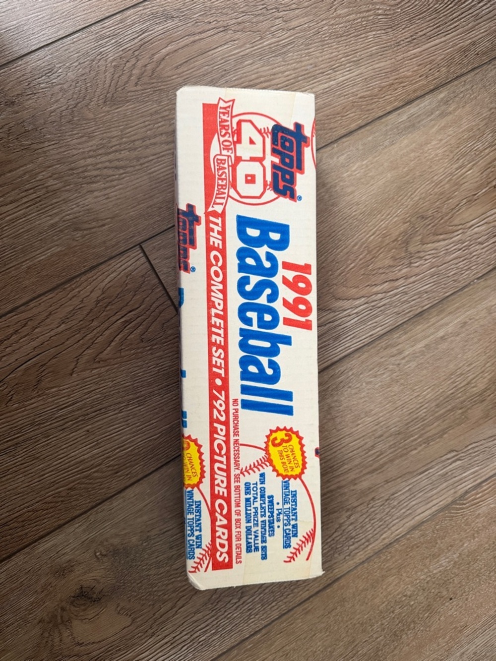 Topps 1991 Baseball Box - White, Blue, Red